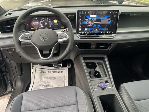 New 2026 Volkswagen Tiguan SE R-Line FWD image 23