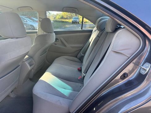 Used 2011 Toyota Camry SE image 10