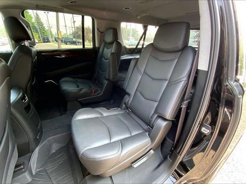 Used 2017 Cadillac Escalade ESV Luxury AWD/4WD image 26