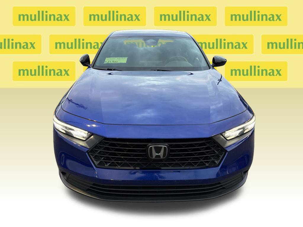 Used 2023 Honda Accord Sport image 2