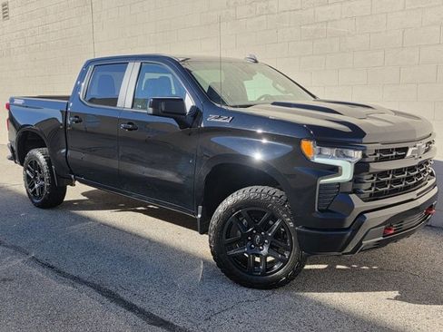 Used 2024 Chevrolet Silverado 1500 LT Trail Boss w/ LPO, Dark Essentials Package image 7