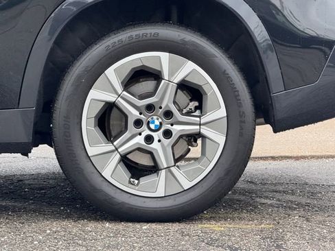 Certified 2024 BMW X1 xDrive28i w/ Technology Package image 3