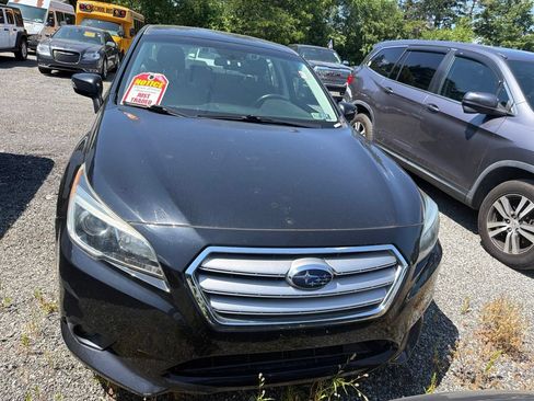 Used 2015 Subaru Legacy 2.5i Premium AWD/4WD image 2