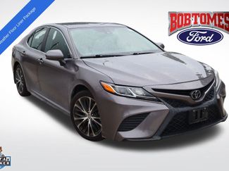 Used 2020 Toyota Camry SE FWD video 1