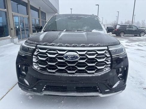 Used 2025 Ford Explorer Platinum w/ Ultimate Package image 2