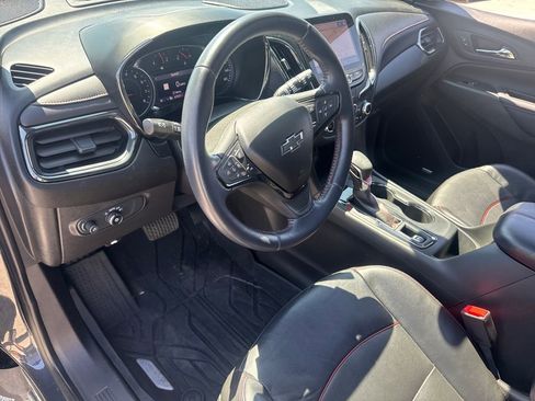 Used 2022 Chevrolet Equinox RS w/ RS Leather Package image 17