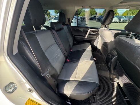 Used 2023 Toyota 4Runner SR5 Premium w/ Moonroof Package AWD/4WD image 18