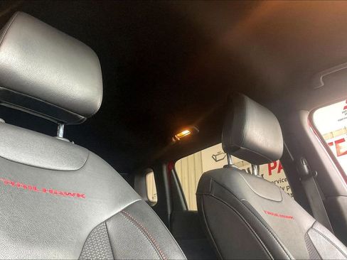 Used 2025 Jeep Compass Trailhawk AWD/4WD image 14