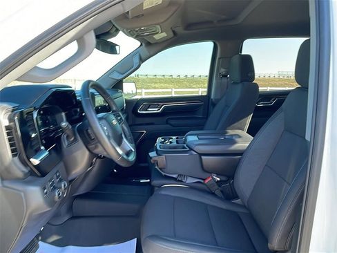 New 2025 Chevrolet Silverado 1500 LT image 15