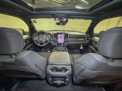 New 2026 RAM 1500 4x4 Crew Cab image 23