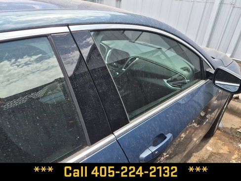 Used 2025 Chevrolet Malibu LT FWD image 21