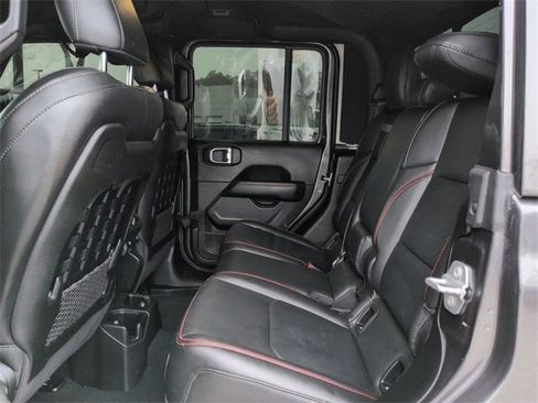 Certified 2022 Jeep Gladiator Rubicon w/ Auxiliary Switch Group image 14
