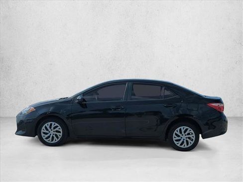 Used 2017 Toyota Corolla LE image 8