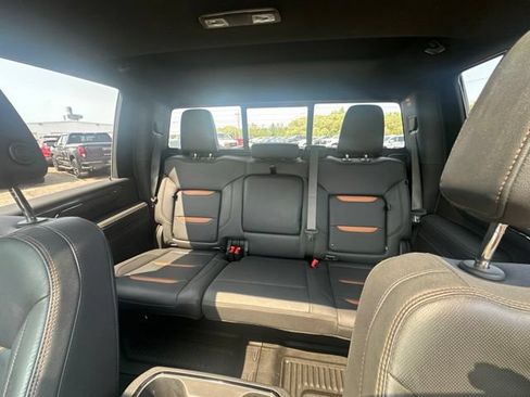 Used 2025 GMC Sierra 2500 AT4 w/ Technology Package AWD/4WD image 27