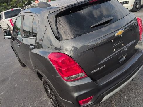 Used 2017 Chevrolet Trax LT w/ LT Convenience Package AWD/4WD image 6