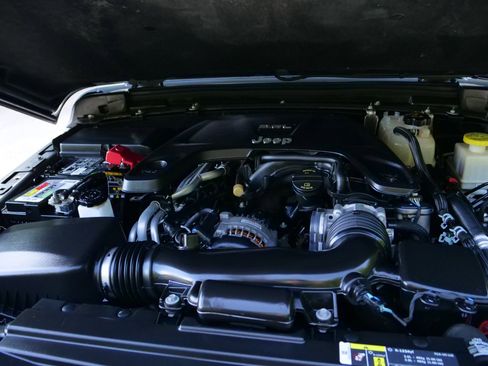 Used 2020 Jeep Gladiator Overland image 43