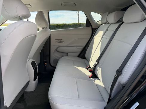 Used 2025 Hyundai Kona SEL image 25