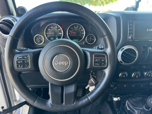 Used 2011 Jeep Wrangler Rubicon w/ PWR Convenience Group AWD/4WD image 19