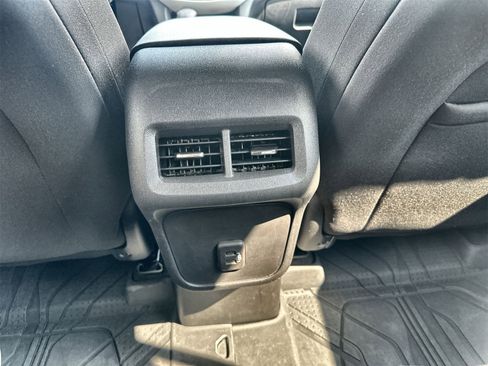 Used 2022 Chevrolet Equinox LS w/ LS Convenience Package image 20