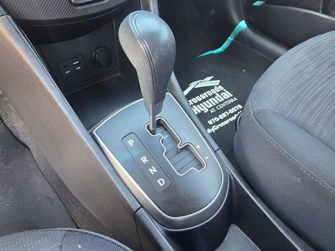 Used 2017 Hyundai Accent SE FWD image 22