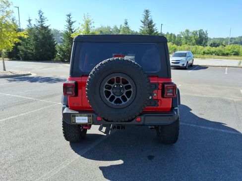 Used 2022 Jeep Wrangler Unlimited Rubicon w/ Xtreme Recon 35" Tire Package AWD/4WD image 6