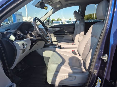 Used 2019 Honda Pilot Touring image 17