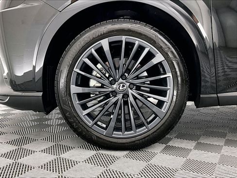 Used 2025 Lexus RX 350 Premium w/ Convenience Package FWD image 8