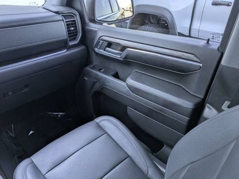 Used 2023 GMC Sierra 1500 SLT w/ SLT Premium Package AWD/4WD image 17
