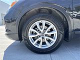 Used 2018 Nissan Rogue SV w/ Sun & Sound Touring Package image 4