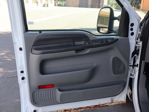 Used 2004 Ford F350 XLT RWD image 23
