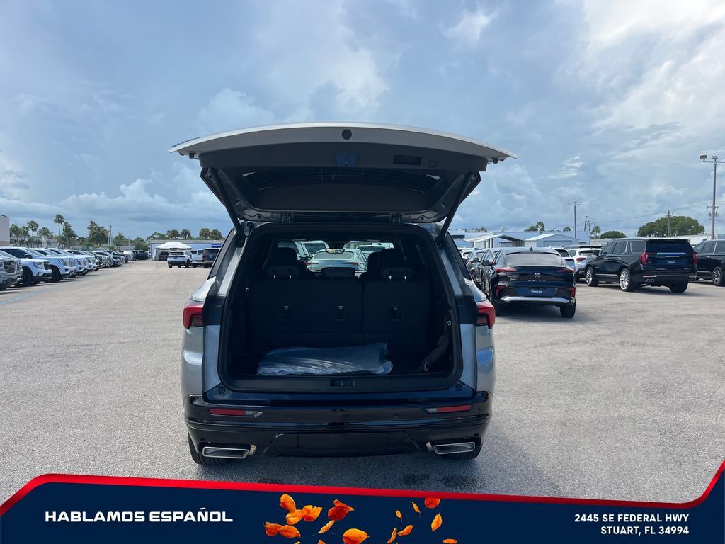 New 2027 Buick Enclave Sport Touring w/ Super Cruise Package FWD image 17