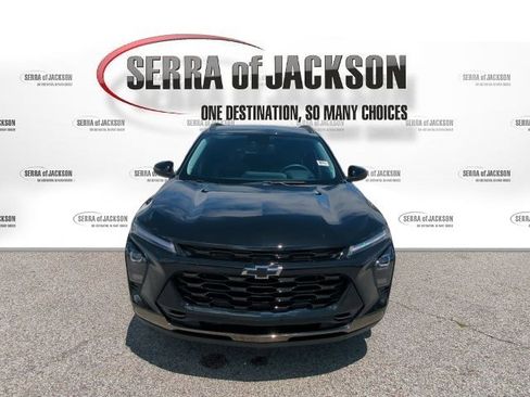 Used 2025 Chevrolet Trax ACTIV w/ Driver Confidence Package FWD image 3