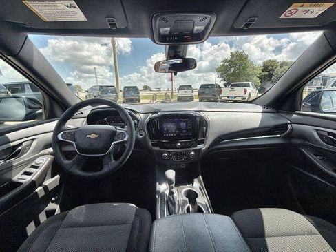 Used 2023 Chevrolet Traverse LT w/ LPO, Cargo Package AWD/4WD image 19