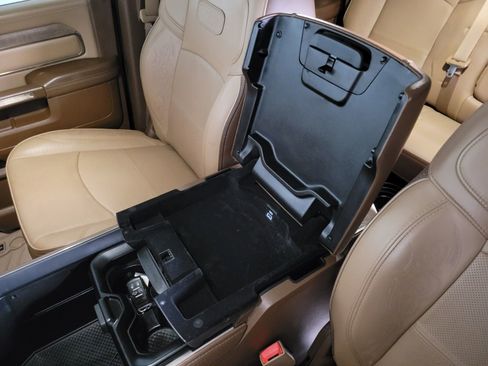 Used 2020 RAM 2500 Limited image 30