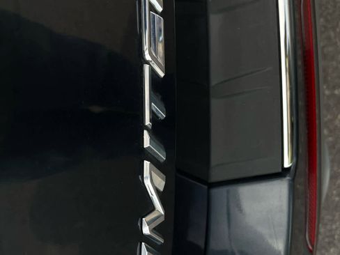 Used 2023 Ford Explorer Limited w/ Equipment Group 301A image 9