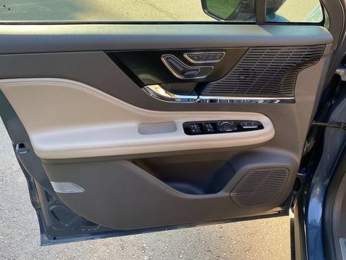 Certified 2022 Lincoln Corsair FWD w/ Equipment Group 101A image 12