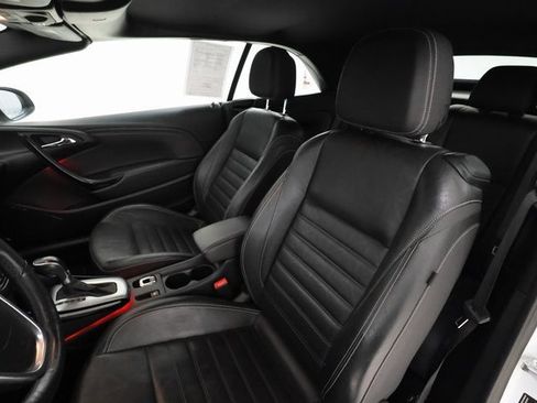 Used 2019 Buick Cascada Premium image 9