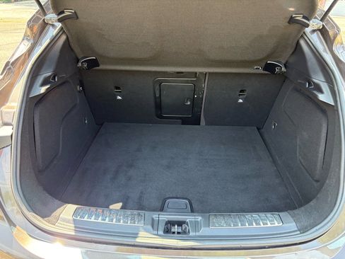 Used 2018 INFINITI QX30 Premium w/ Navigation Package image 16