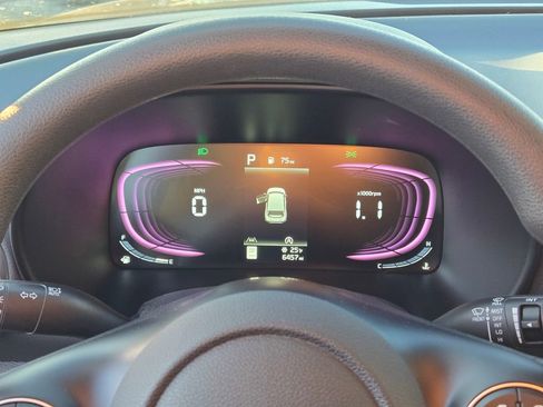 Used 2025 Kia Soul LX w/ Option Group 015 image 38