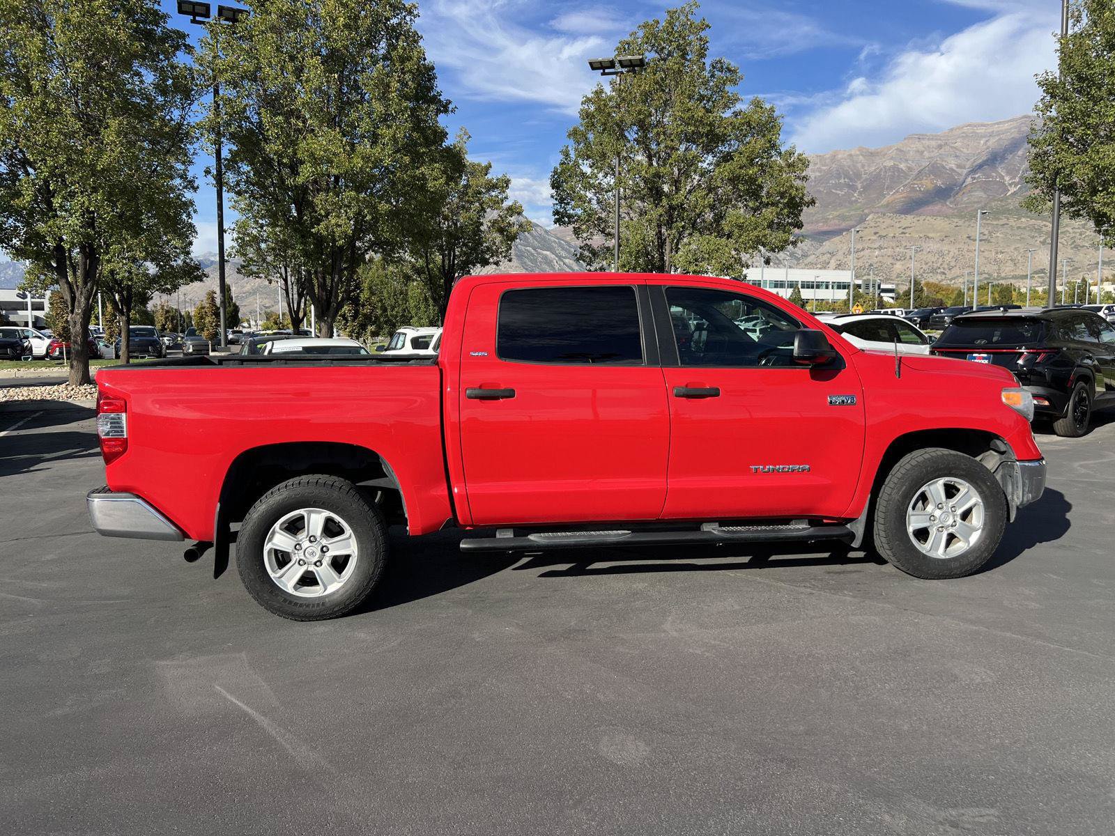 Used 2014 Toyota Tundra SR5 w/ SR5 Upgrade Package AWD/4WD image 16