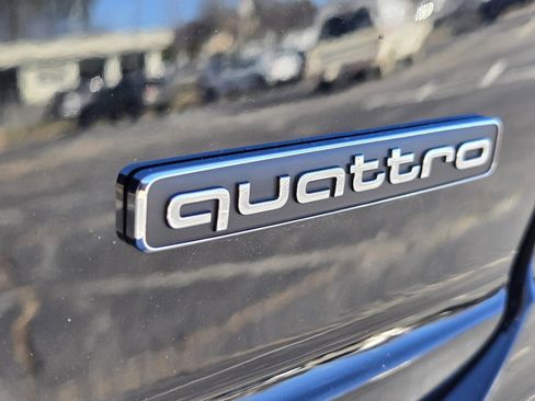 Used 2025 Audi Q8 Prestige w/ Prestige Package image 33