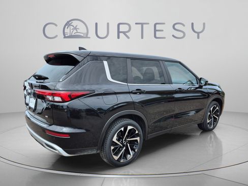 Used 2024 Mitsubishi Outlander SE FWD image 7