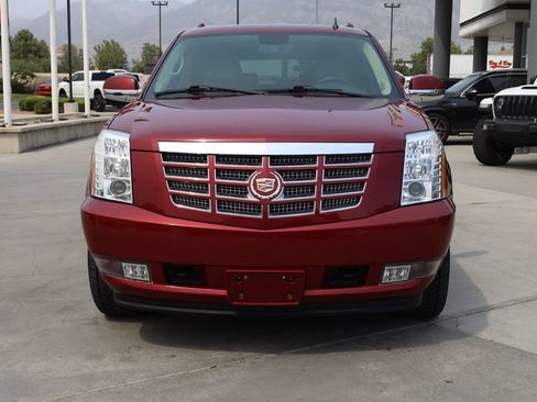 Used 2011 Cadillac Escalade ESV Premium AWD/4WD image 9