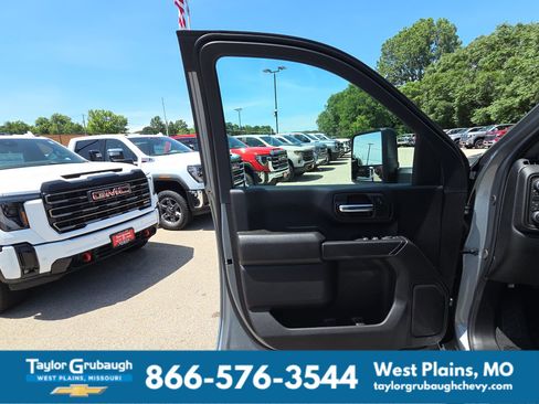 New 2026 Chevrolet Silverado 2500 Custom w/ Custom Value Package AWD/4WD image 13
