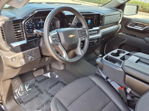 Used 2026 Chevrolet Silverado 1500 LT RWD image 17