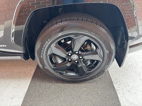 Used 2020 Toyota RAV4 XSE w/ All Weather Liner Package AWD/4WD image 15