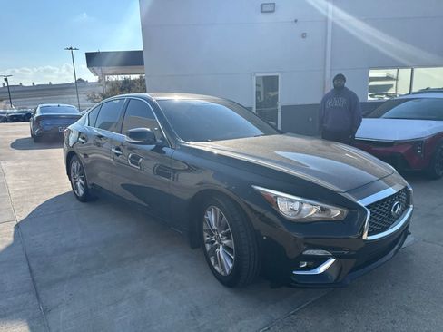 Used 2019 INFINITI Q50 Luxe w/ Essential Package (3.0T Luxe) AWD/4WD image 6
