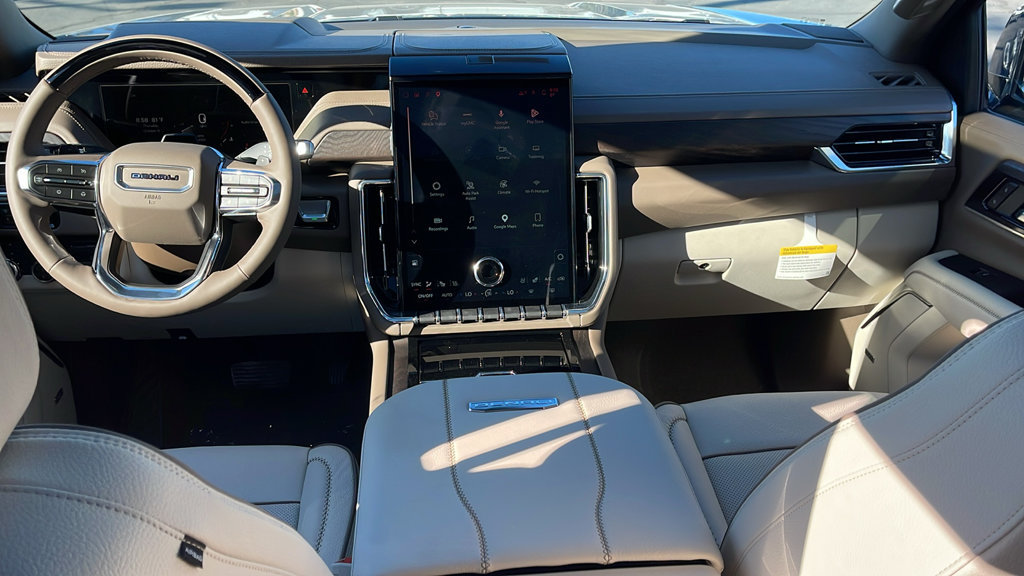New 2026 GMC Yukon Denali w/ Denali Reserve Package AWD/4WD image 16