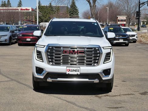 New 2026 GMC Yukon XL Denali w/ Denali Reserve Package AWD/4WD image 2