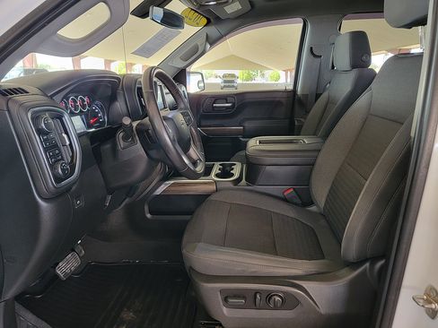 Used 2022 Chevrolet Silverado 1500 RST w/ Safety Package AWD/4WD image 2
